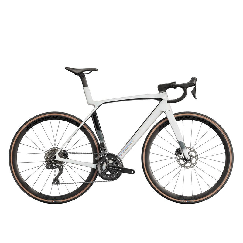 Trek_Madone_SL_6_Gen_8_White_Prismatic_Studio_1.jpg