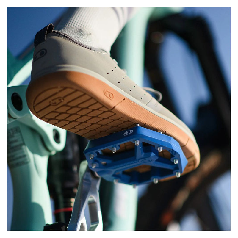 Crankbrothers_Stamp_1_v2_Pedals_Navy_Detail_1.jpg